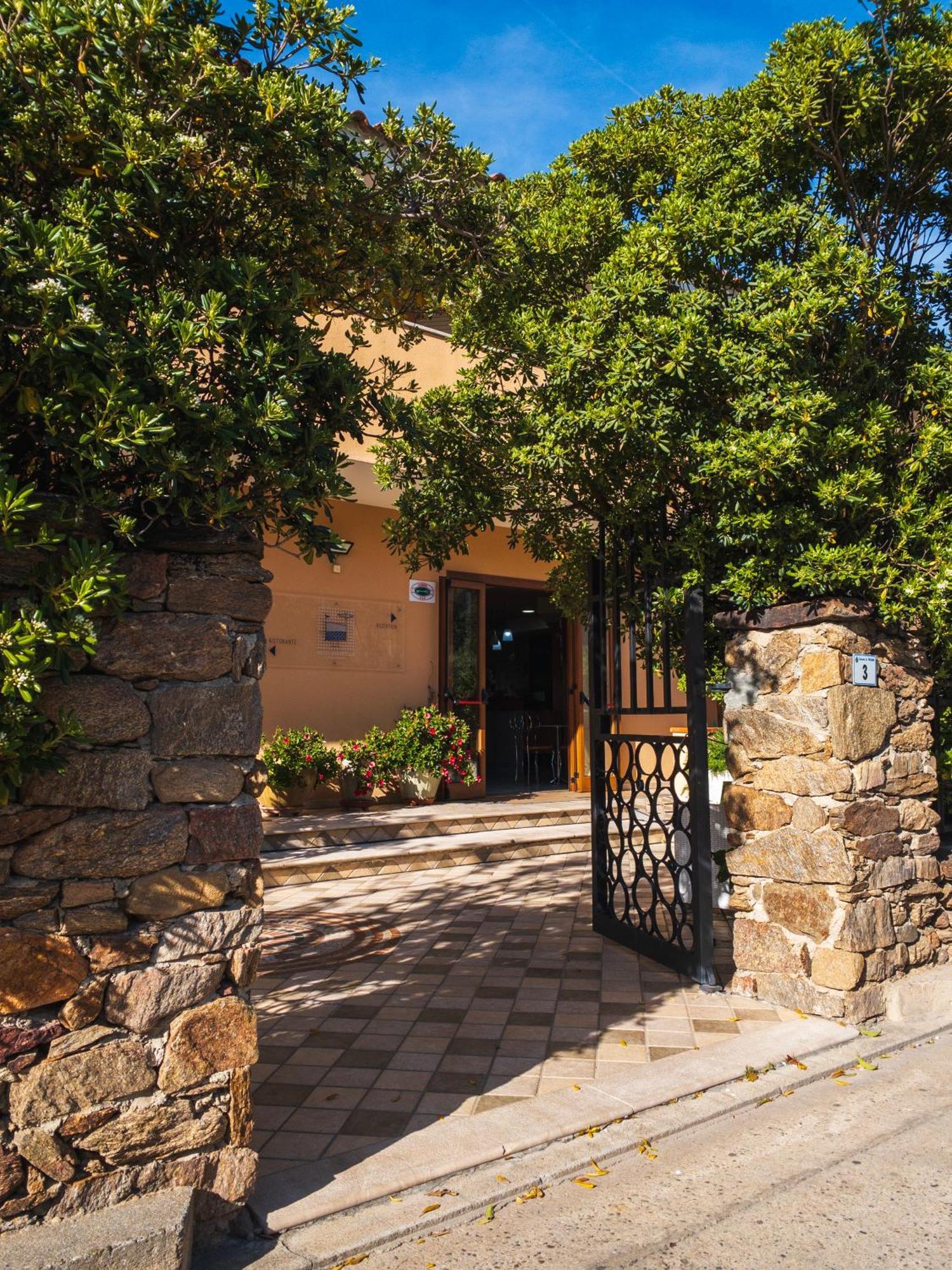 Hotel Donatella Posada  Dış mekan fotoğraf